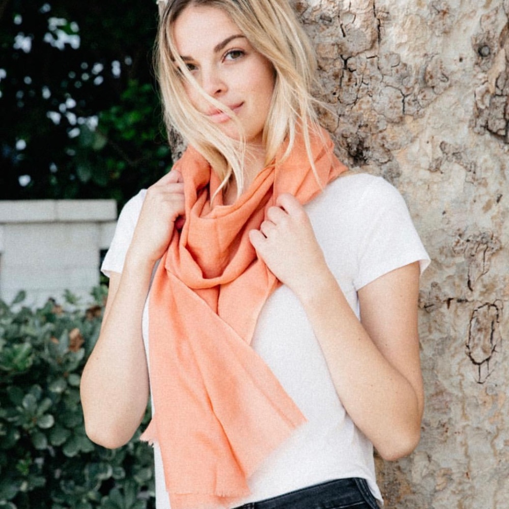 Oversized Travelweight Cashmere Wrap